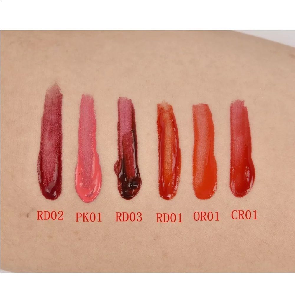 Lipstick Lip Gloss Water Proof in RD 01 - Picture 8 of 9